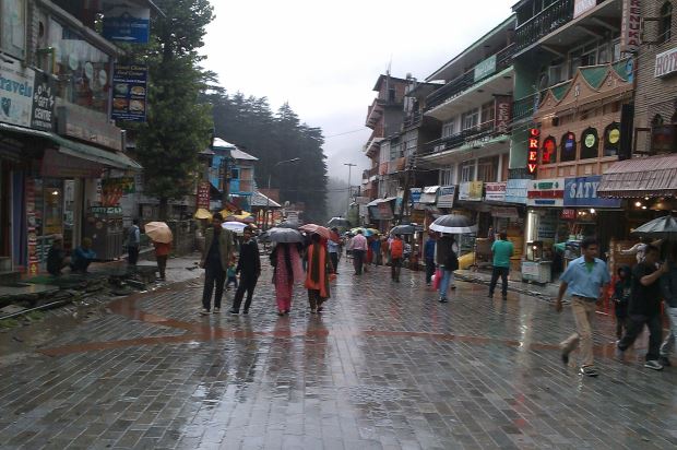 Rain at Mall road Manali