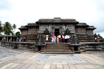 Belur channakeshava temple outside