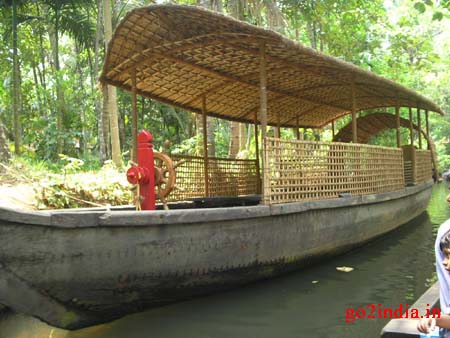 b1-houseboat3