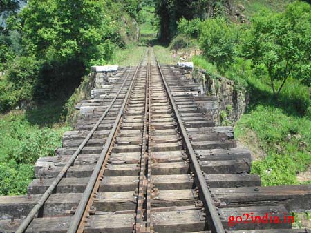 train8-track-on-bridge