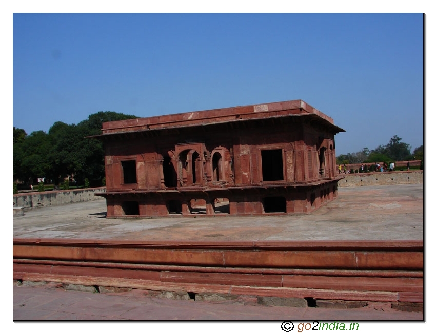 A structure inside  a dry pool at Lal Killa or Red fort