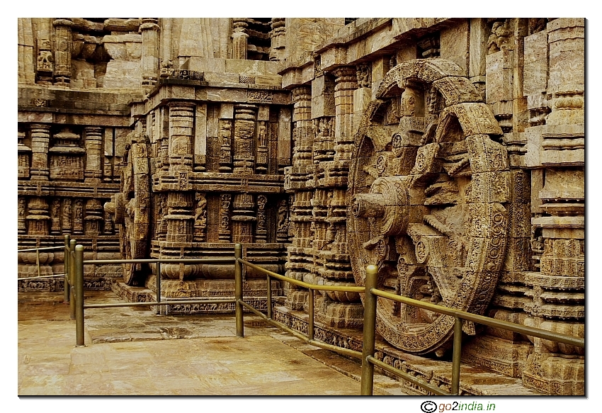 Wheels and stone engravings at Konark temple