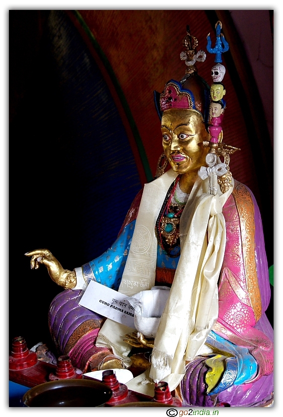 statue of a guru at manali buddhist Monastery