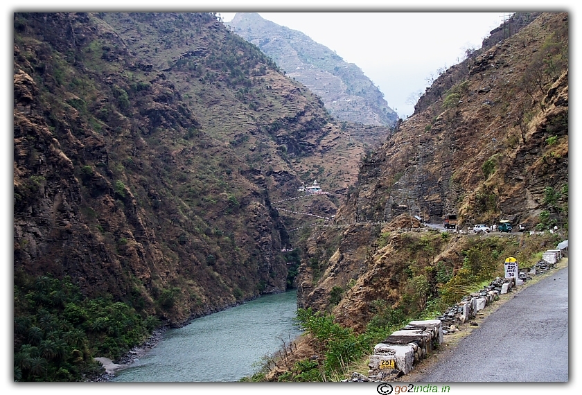 Wider view of valley at Kullu Manali road from Chandigarh