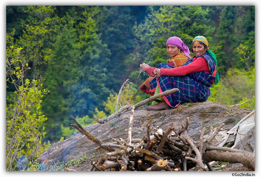 people of Himachal at Himalayas