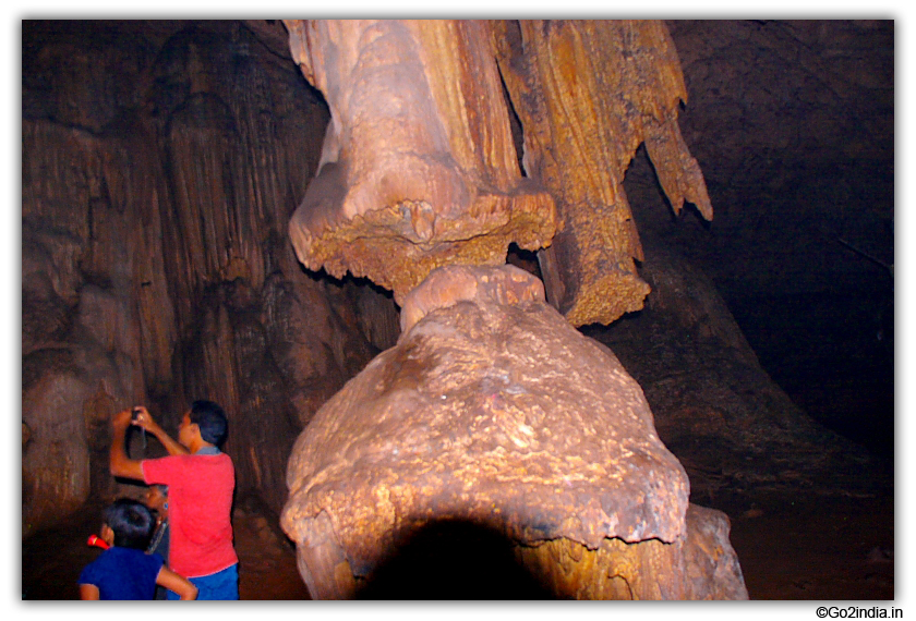 stalactites formation inside cave 