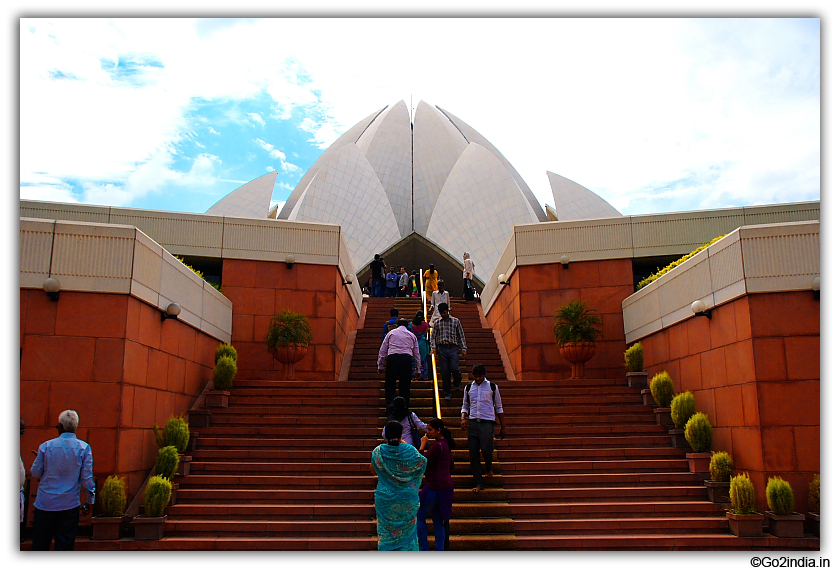 Steps to go up in Lotus temple Delhi