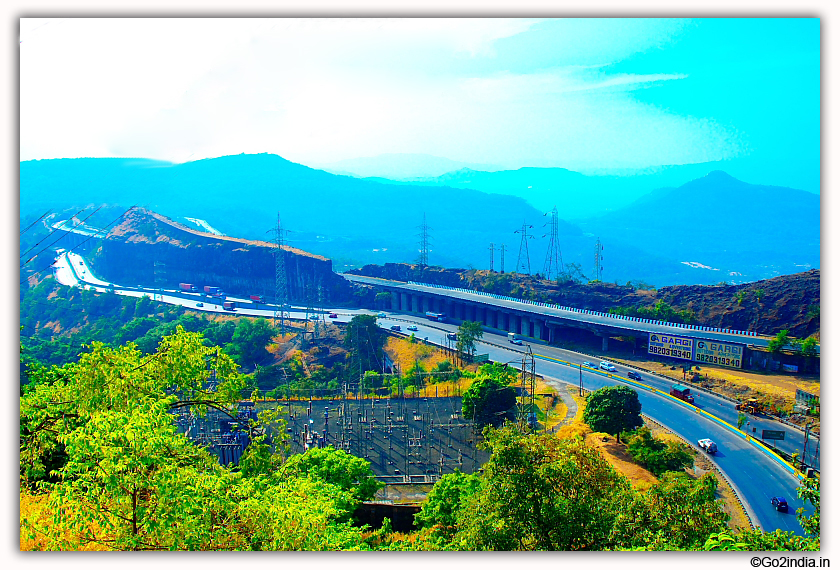 Mumbai Pune expressway  at Lonavala