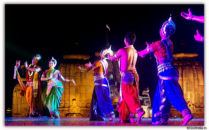 Mukteswar Dance Festival Gopies with Krishan and Radha 
