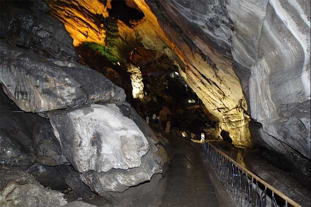 Borra caves entrance