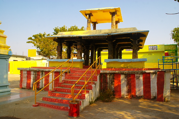 myktyala mukteswara swamy temple inside