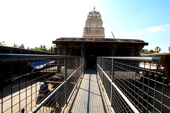 Samalkot Bhimeshwara swamy temple top door