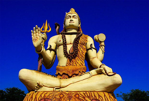 Lord Shiva Statue near Nageshwar Shiva Temple Dwarka