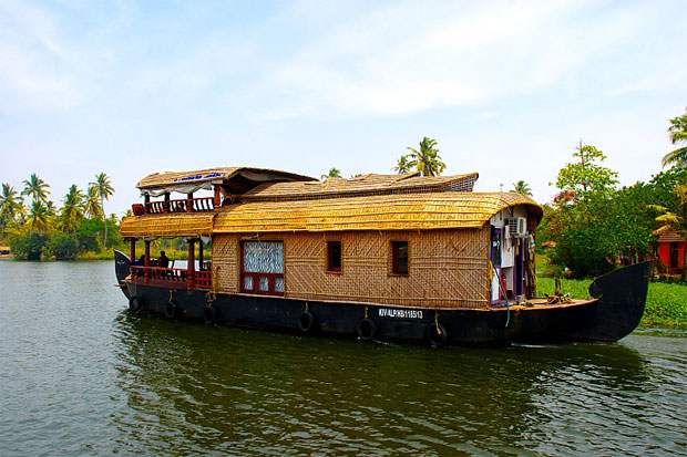 alleppey boat house kerala
