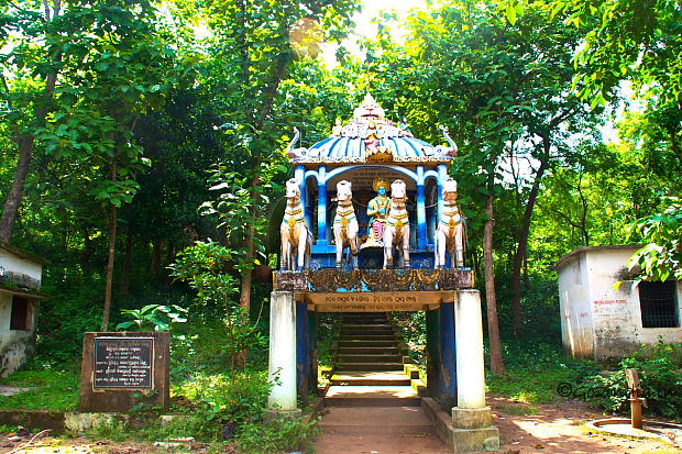 Gokulananda temple