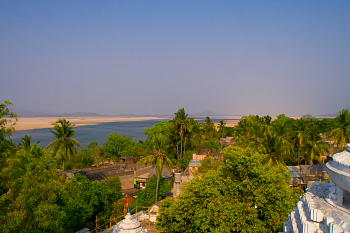 View of Mahanadi from Neelamadhava temple