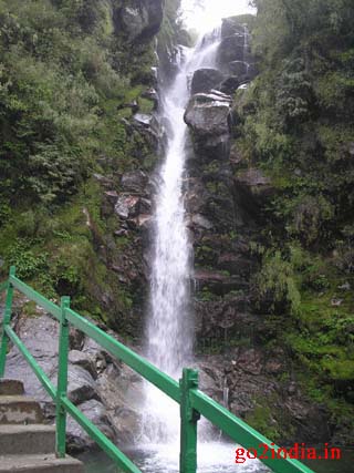 Kyanglosla waterfall