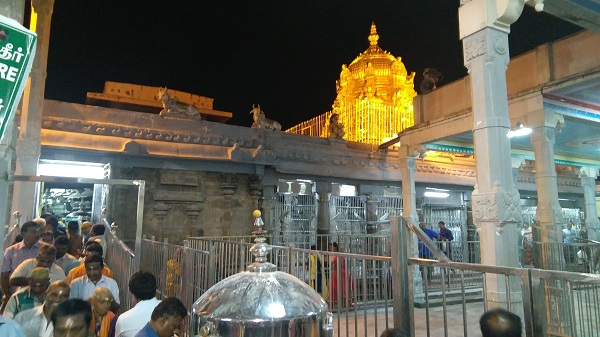 Palani Murugan temple inside golden gopuram view