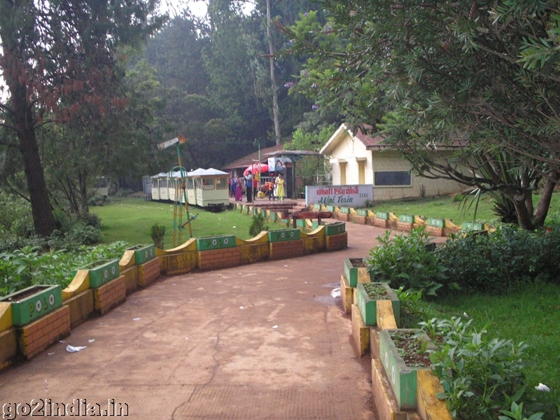 Small train at ooty boat house