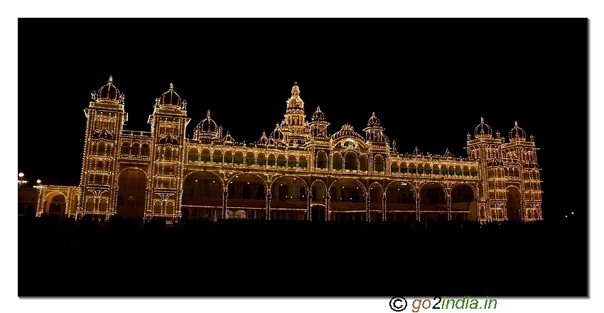 Lighting show   at Mysore place