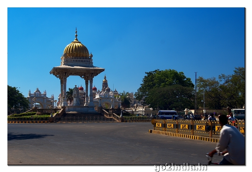 Krishna Raja circle in Mysore opposite main palace
