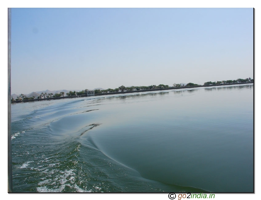 Boat journey to the center park