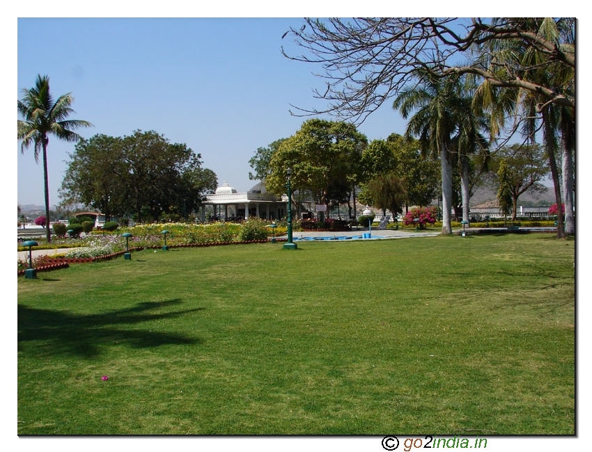 Park at centter of Fateh Sagar Lake Udaipur