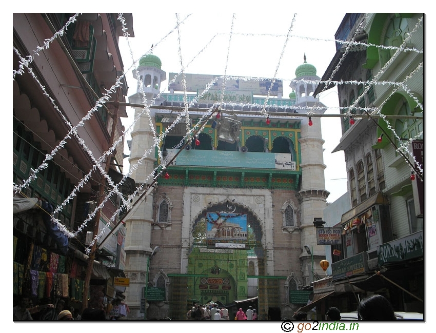 On the way to Ajmer Dargha