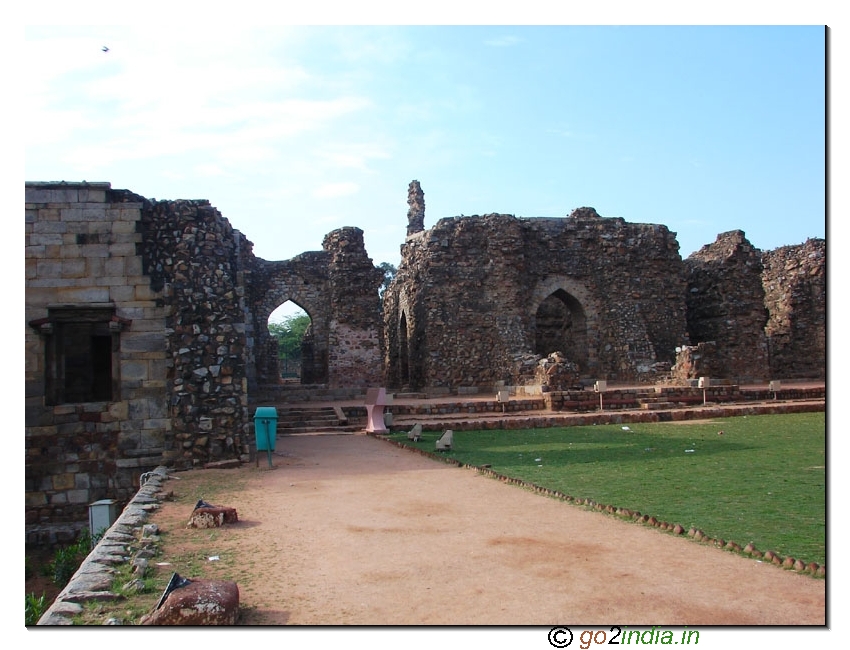 Old damaged buildings near Qutub Minar at Delhi