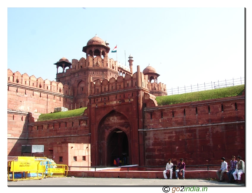 Lal Killa Lahore gate