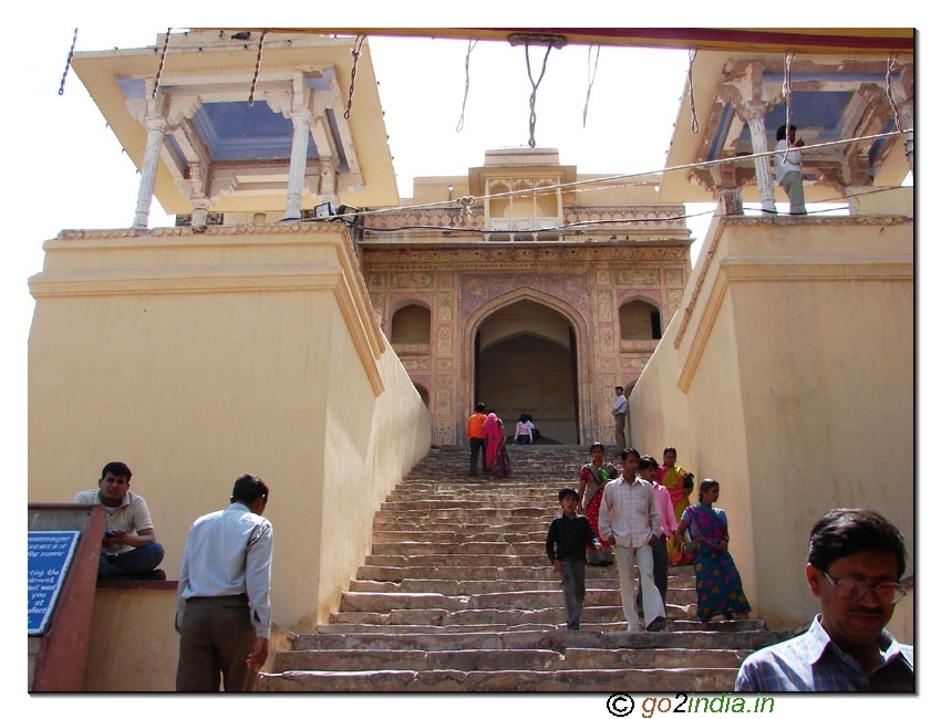 Entering to Amber Palace