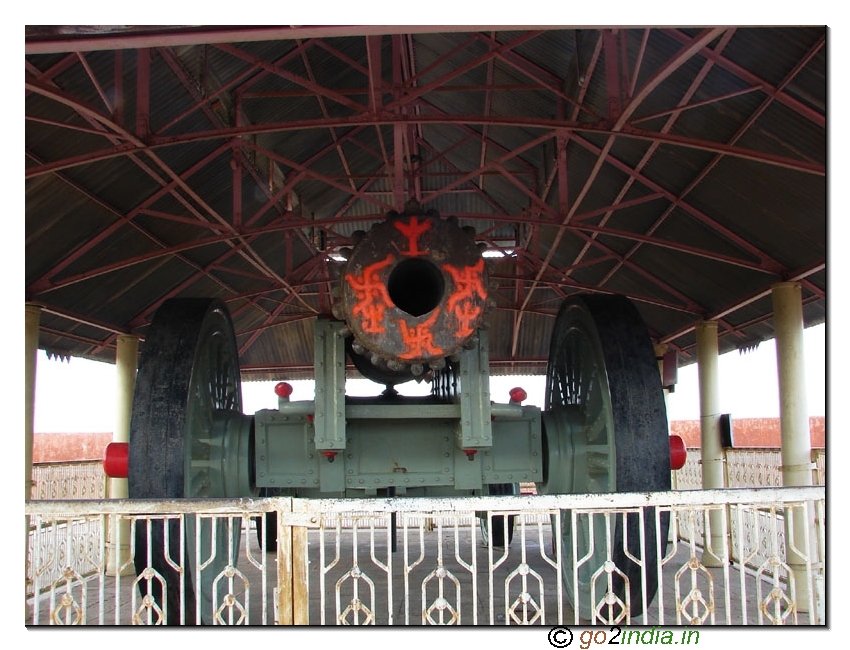 Jaibaan Cannon at Jaigarh Fort