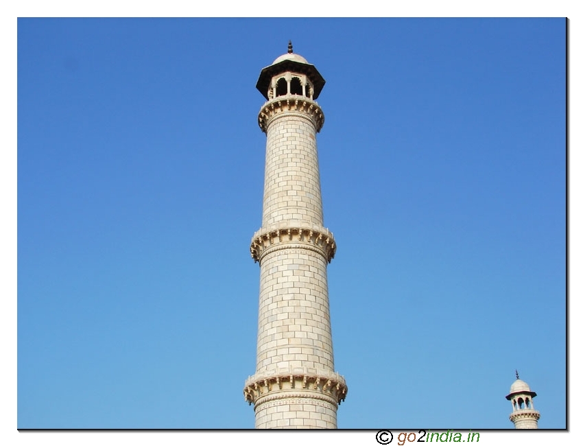 Minar at Taj Mahal