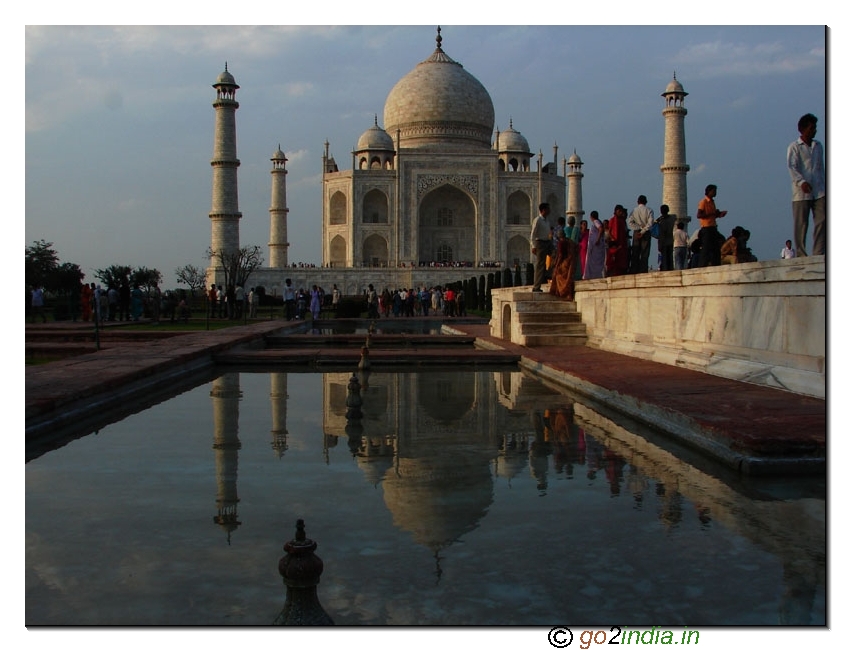 Taj Mahal water reflection