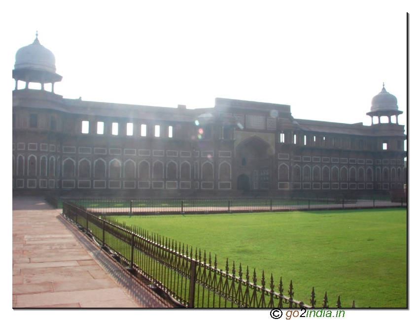 Jahangirs palace entrance