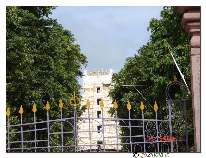 Sriselam temple gate