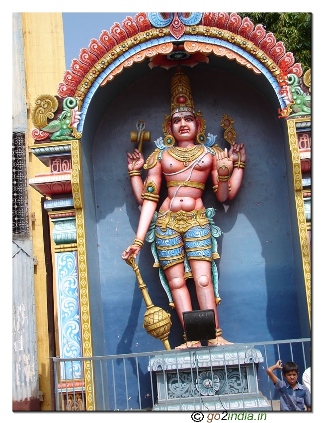 Statue at the entrance gate of Sriselam Jyotirlinga
