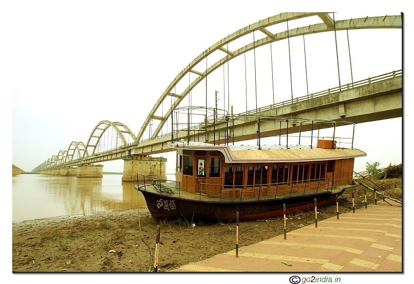Old and arc new bridge on Godavari river at Rajahmundry Andhrapradesh India