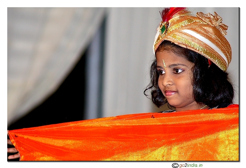jadugar stage performance by a small girl