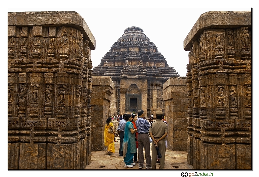 Music on walls of Konark sun temple