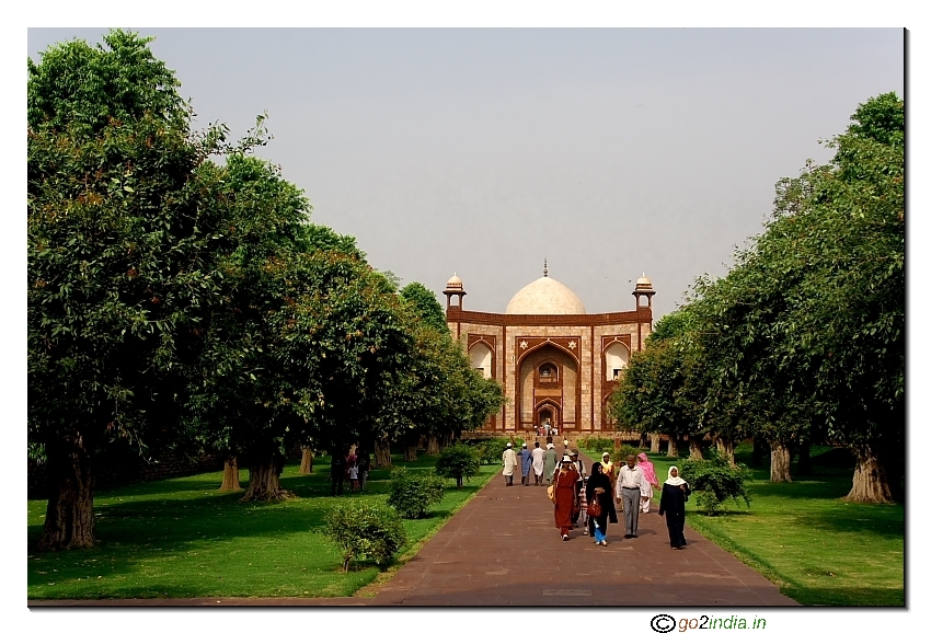 Approch to Humayun's tomb main building