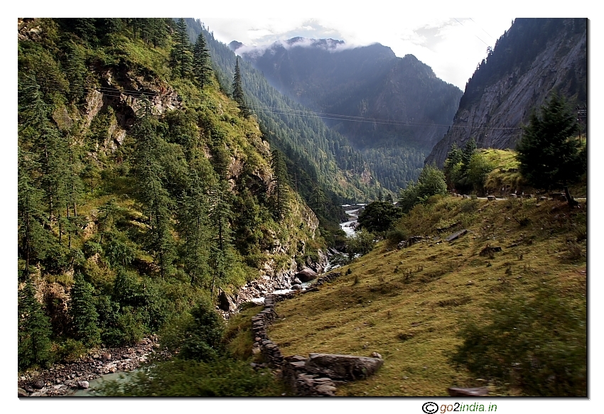 Uttarkashi to Gangotri Temple road 