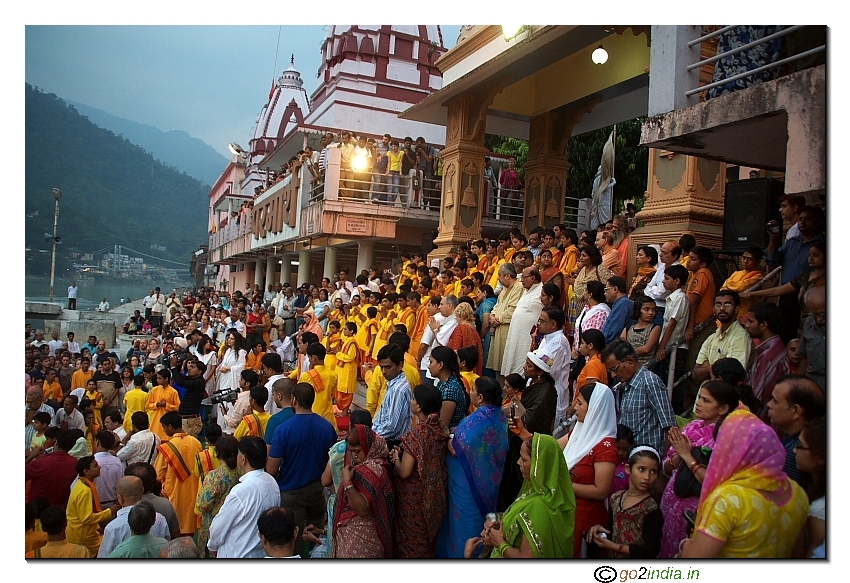 Ganga Arati at Parmarth Niketan Rishikes