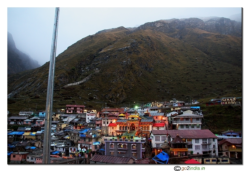 Badrinath Dham temple by the side of river Alaknanda 