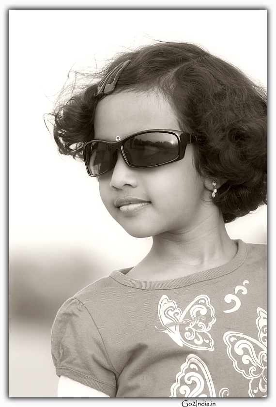 black and white portrait orientation photo Canon 70-200 L IS USM