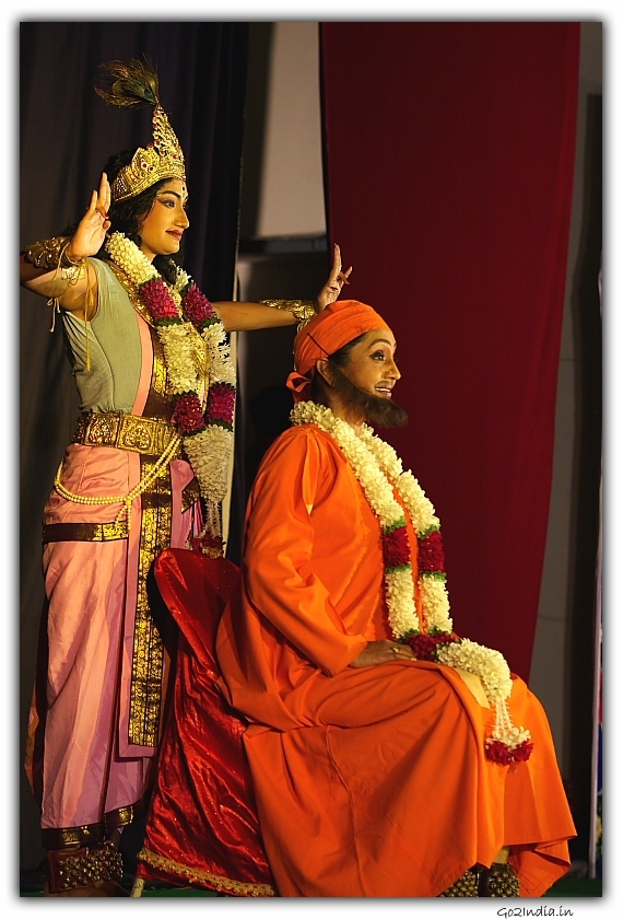 Saibaba and Shri Krishna in a Kuchipudi dance