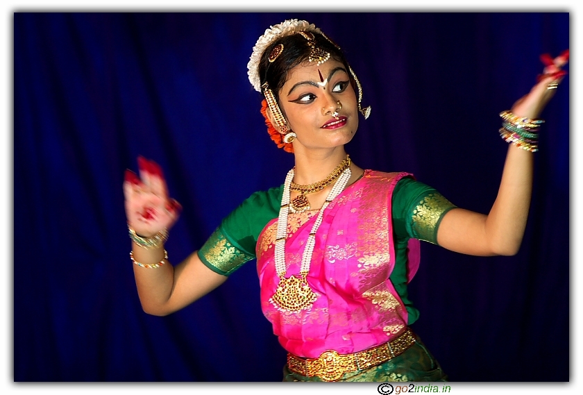 Bharatha Natyam dancer