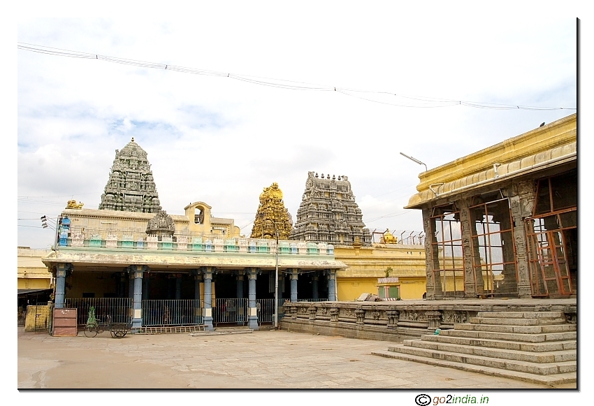 Inside main complext of Kamakshi temple at Kanchipuram