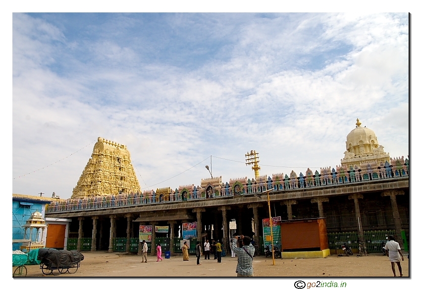 Main entrance to  Ekambareswarar temple