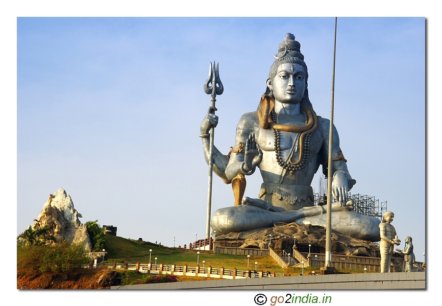 Murudeswar Shiva statue view
